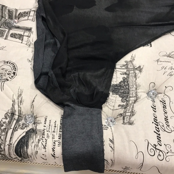 🎁  Go Couture Printed Off-the-Shoulder Dolman Sweater - Picture 7 of 11